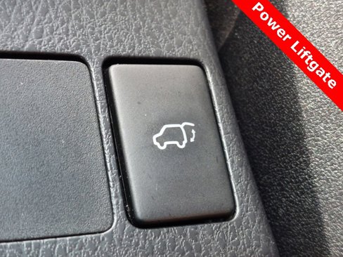 Used 2016 Toyota RAV4 XLE image 16