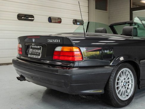 Used 1997 BMW 328i Convertible image 32