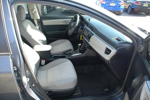 Used 2015 Toyota Corolla LE image 19
