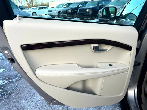 Used 2012 Volvo XC70 3.2 Premier Plus image 13