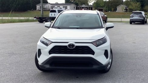Used 2019 Toyota RAV4 LE image 3