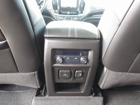 Used 2022 Chevrolet Traverse LT w/ LT Premium Package image 34