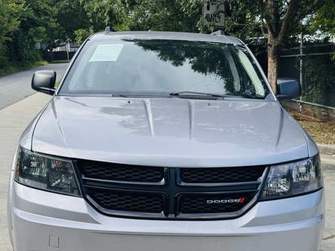 Used 2018 Dodge Journey SE w/ Connectivity Group image 2