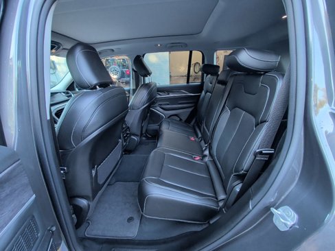 Used 2022 Jeep Grand Cherokee Limited 4xe image 13