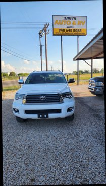 Used 2018 Toyota Sequoia Limited image 2