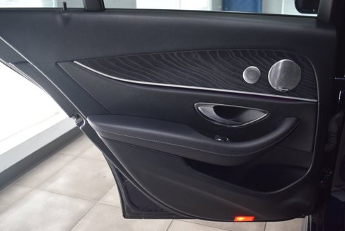 Used 2018 Mercedes-Benz E 300 4MATIC w/ Premium 1 Package image 12