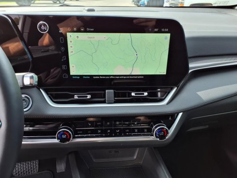 Used 2025 Chevrolet Equinox LT w/ Convenience Package II image 22