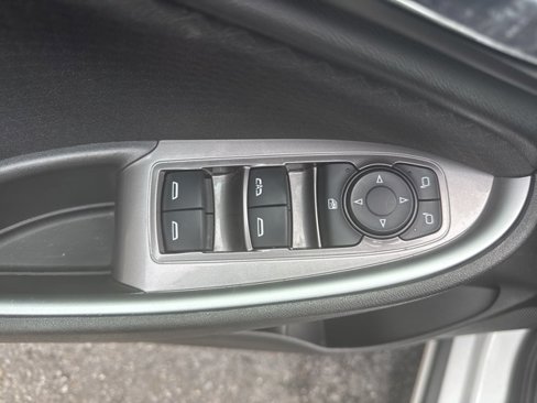 Used 2023 Chevrolet Malibu LT image 13