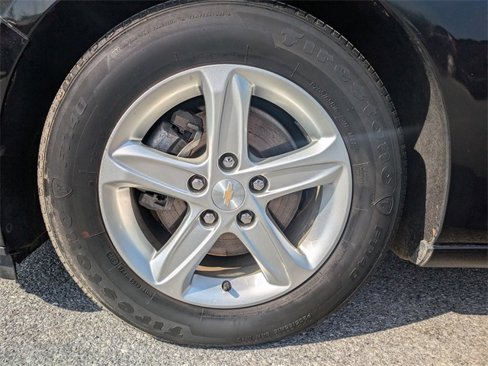 Used 2023 Chevrolet Malibu LS image 24