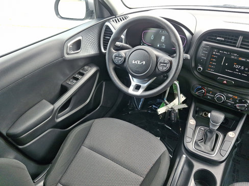 Used 2023 Kia Soul LX image 14