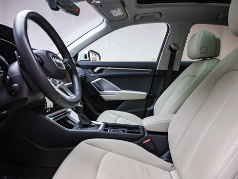 Used 2022 Audi Q3 2.0T Premium w/ Convenience Package image 19
