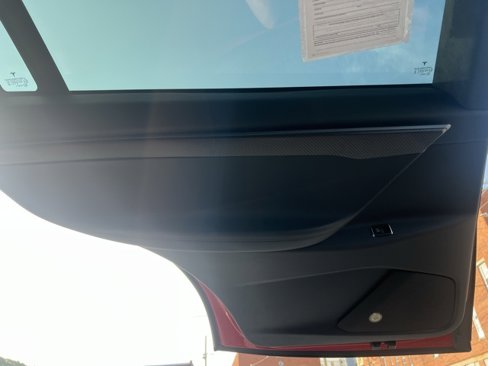 Used 2018 Tesla Model X image 19
