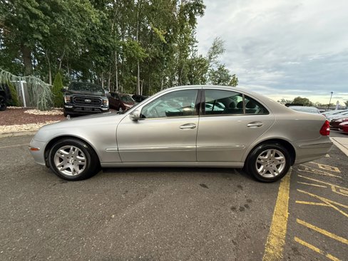 Used 2003 Mercedes-Benz E 320 Sedan image 3