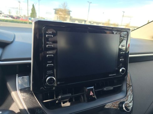 Used 2021 Toyota Corolla LE image 29