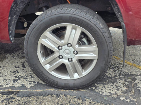 Used 2010 Toyota Tundra Limited image 22