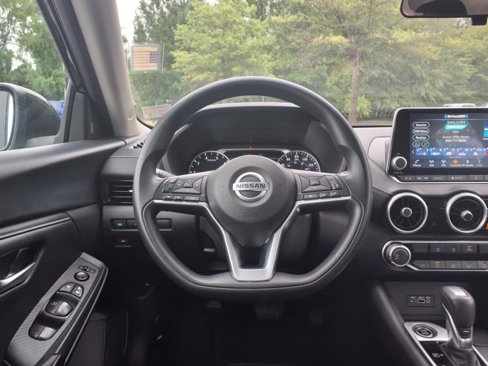 Used 2023 Nissan Sentra SV image 13
