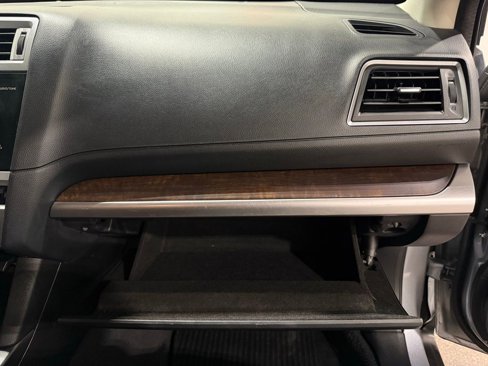 Used 2016 Subaru Outback 2.5i Limited image 32