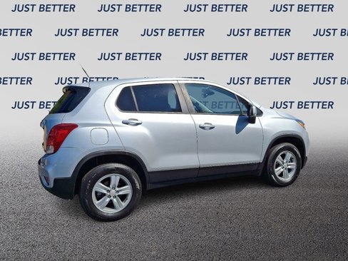 Used 2020 Chevrolet Trax LS w/ Tint and Cruise Package image 6