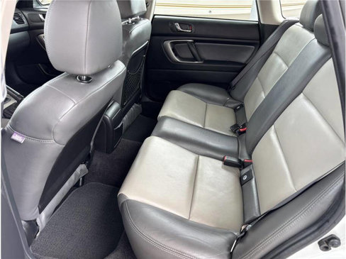 Used 2005 Subaru Outback 2.5i image 12