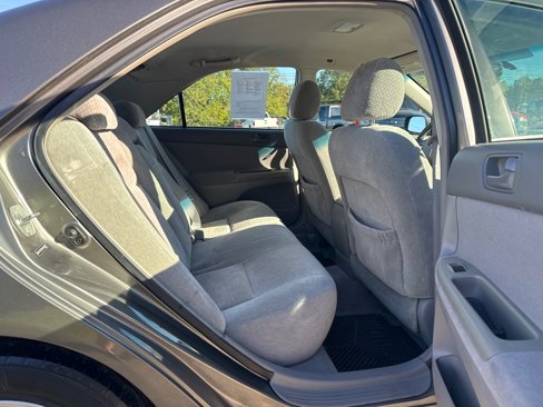 Used 2004 Toyota Camry LE image 13