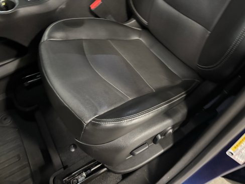 Used 2022 GMC Terrain SLT w/ Infotainment Package II image 5