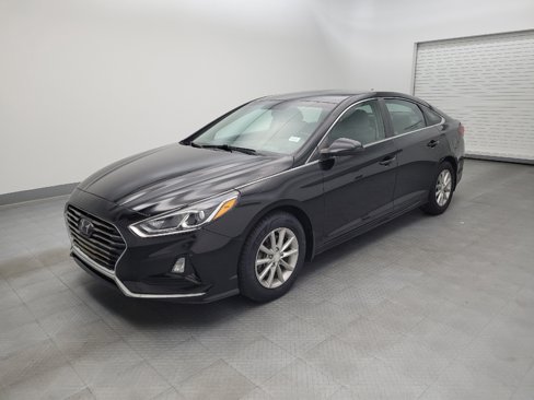Used 2018 Hyundai Sonata SE image 2