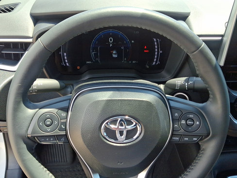 Certified 2025 Toyota Corolla SE image 18