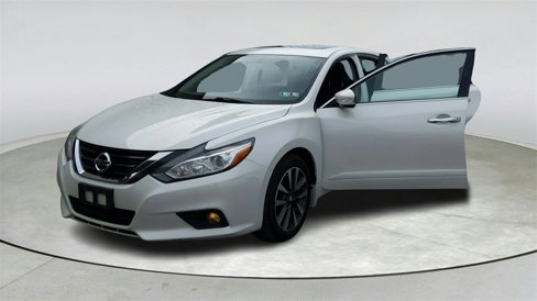 Used 2017 Nissan Altima 2.5 SV w/ Convenience Package image 10