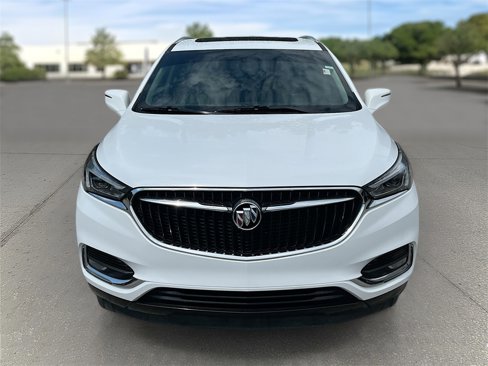Used 2019 Buick Enclave Essence image 2