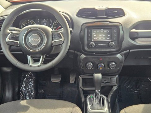 Used 2019 Jeep Renegade Sport image 15