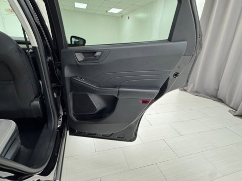 Used 2022 Ford Escape SE image 15