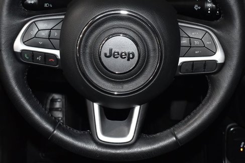 Certified 2019 Jeep Renegade Latitude w/ Cold Weather Group image 24