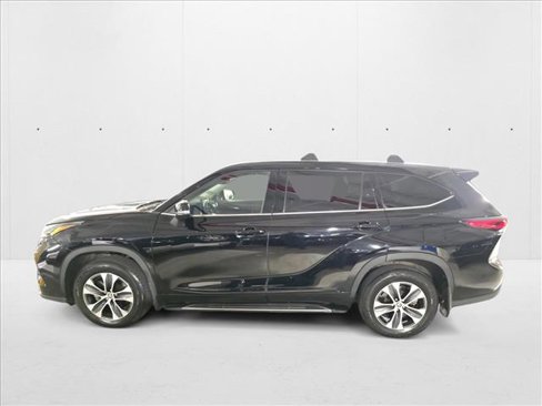 Used 2022 Toyota Highlander XLE image 8