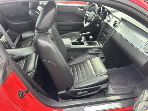 Used 2006 Ford Mustang GT image 10