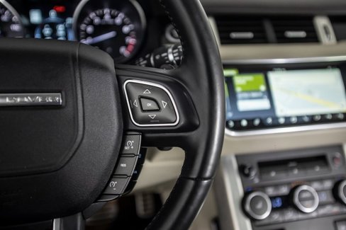 Used 2017 Land Rover Range Rover Evoque Autobiography image 36