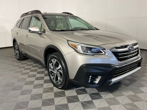Used 2020 Subaru Outback Limited image 3