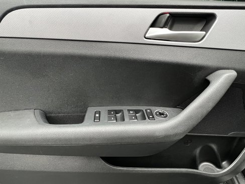 Used 2019 Hyundai Sonata SE image 13