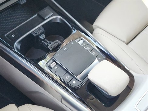 Used 2021 Mercedes-Benz GLB 250 image 20