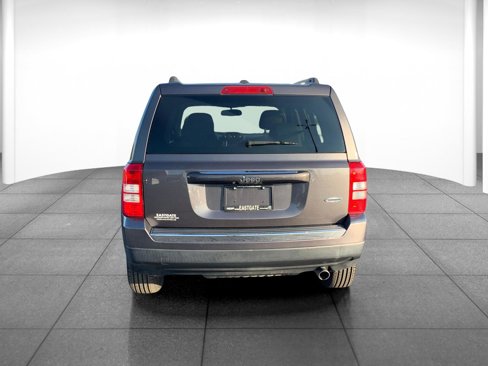 Used 2016 Jeep Patriot High Altitude image 6
