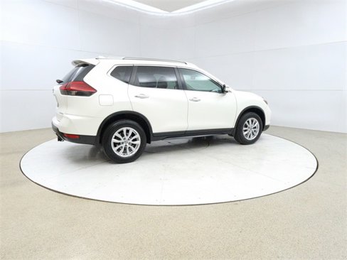 Used 2017 Nissan Rogue SV image 7