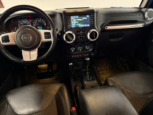 Used 2015 Jeep Wrangler Unlimited Sahara image 20