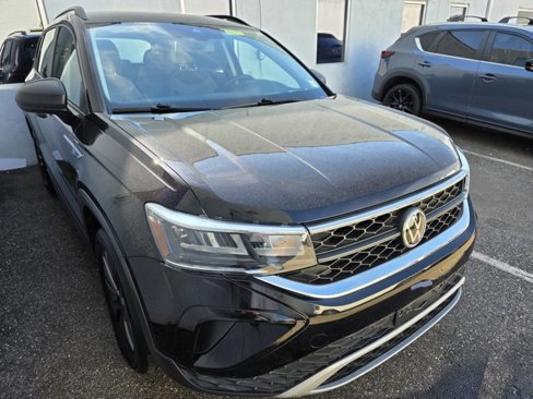 Used 2022 Volkswagen Taos S image 1