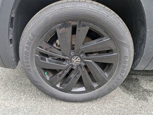 Used 2022 Volkswagen Atlas Cross Sport SE image 9