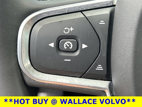 Used 2023 Volvo XC60 B5 Core image 20