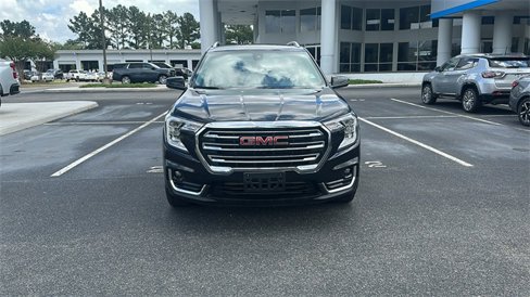 Used 2024 GMC Terrain SLT image 2