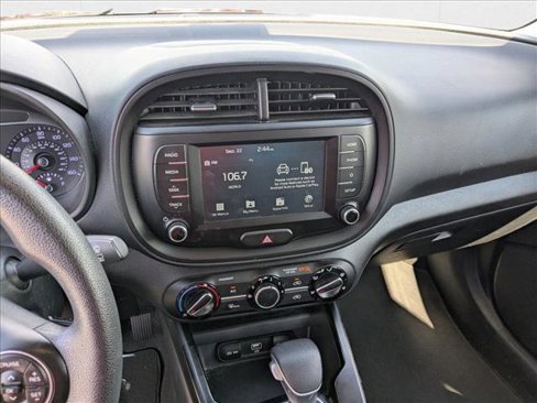 Used 2020 Kia Soul S image 12