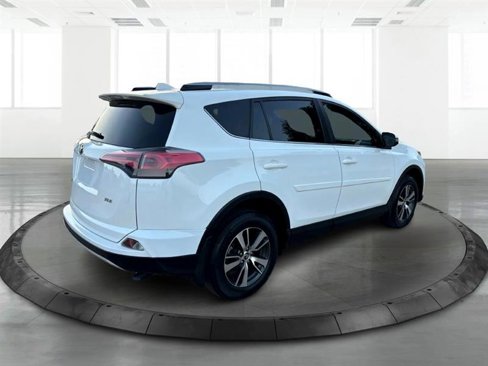 Used 2018 Toyota RAV4 Adventure image 6