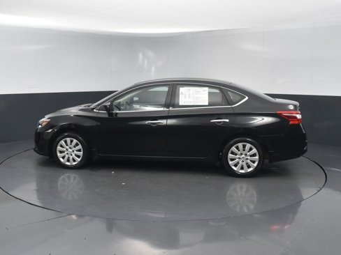 Used 2018 Nissan Sentra S image 3