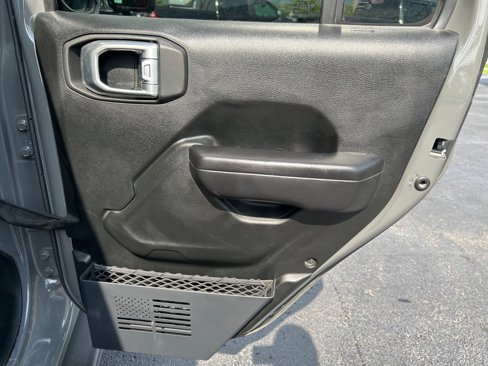 Used 2020 Jeep Wrangler Unlimited Rubicon w/ Quick Order Package 28Y Recon image 29
