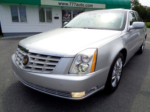 Used 2010 Cadillac DTS Platinum image 16